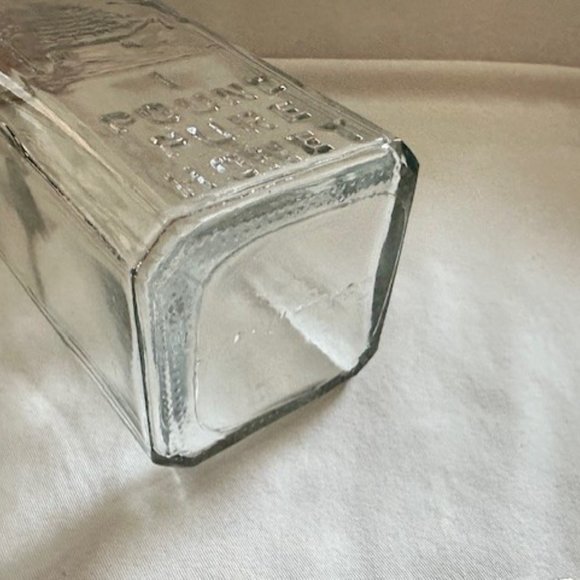 One Pound Honey Glass Cork Top Storage Jar - Picture 5 of 8